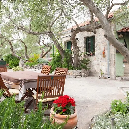 House Jano In Makarska, Jacuzzi *