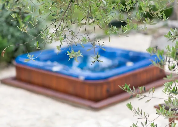 House Jano In Makarska, Jacuzzi 别墅